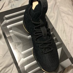 Lebron XV Black Gums